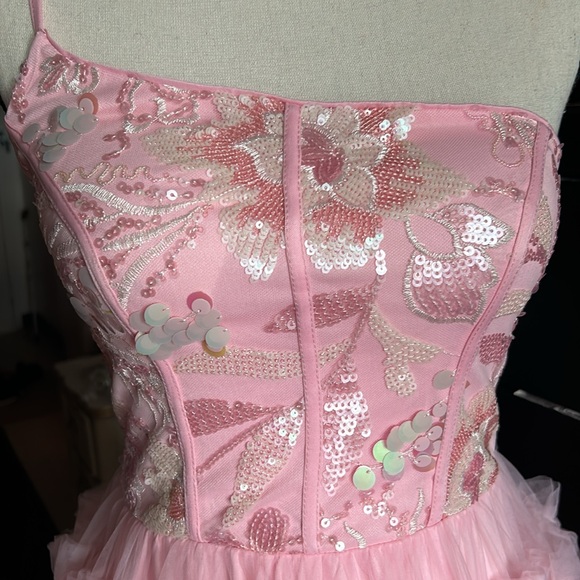 🔥NWT One shoulder sequin bodice mesh hem cake dress in pink size xs p2p 19+ - Picture 8 of 11